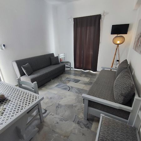 Galaxy Apartments Alikí Zimmer foto